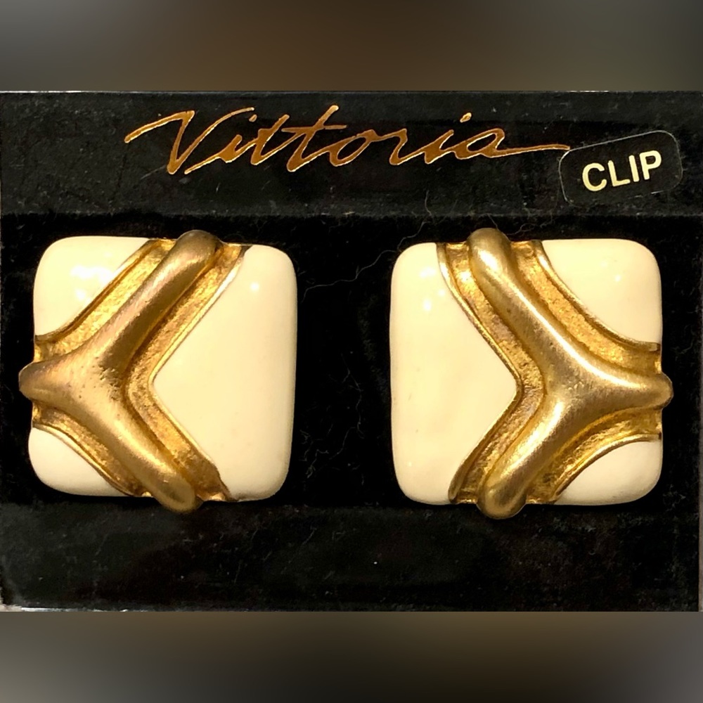 Vintage Victoria Cream & Gold Enamel Clip On Earrings